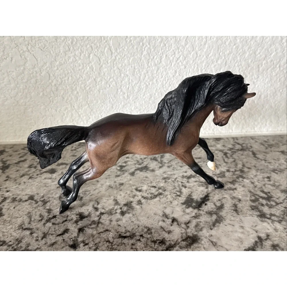 Lot Of 6- Play or Display Traditional Breyer Horses